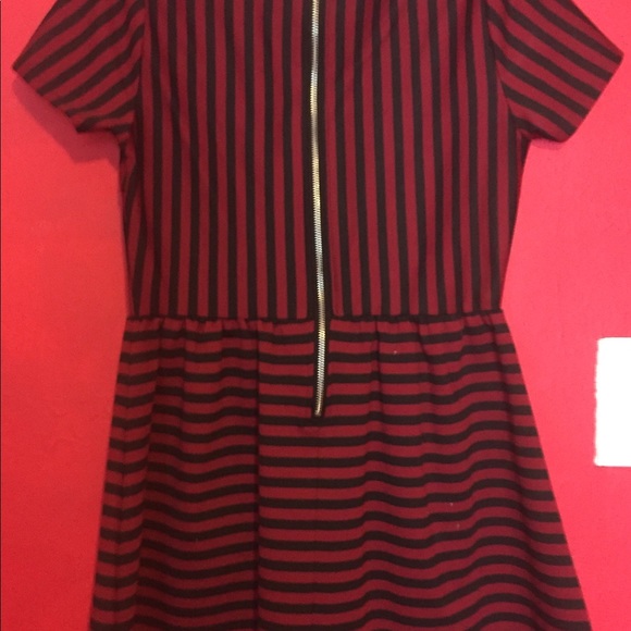 Dress - Picture 2 of 4